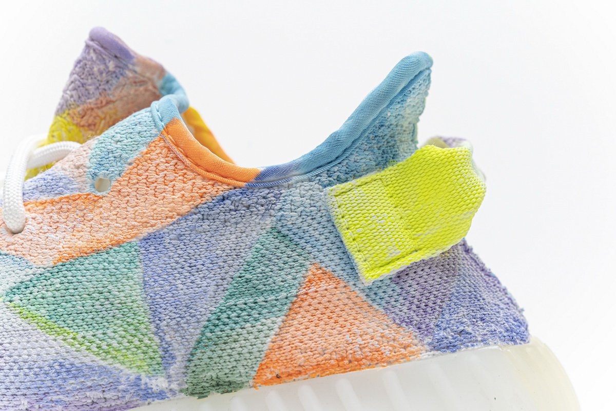 Gradient Geometry x Yeezy Boost 350 V2 - Image 8
