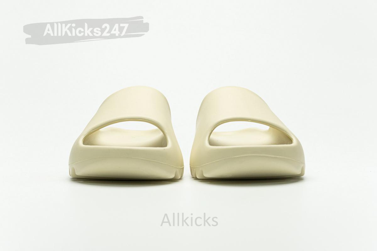 Adidas Yeezy Slide “Desert Sand” - Image 2